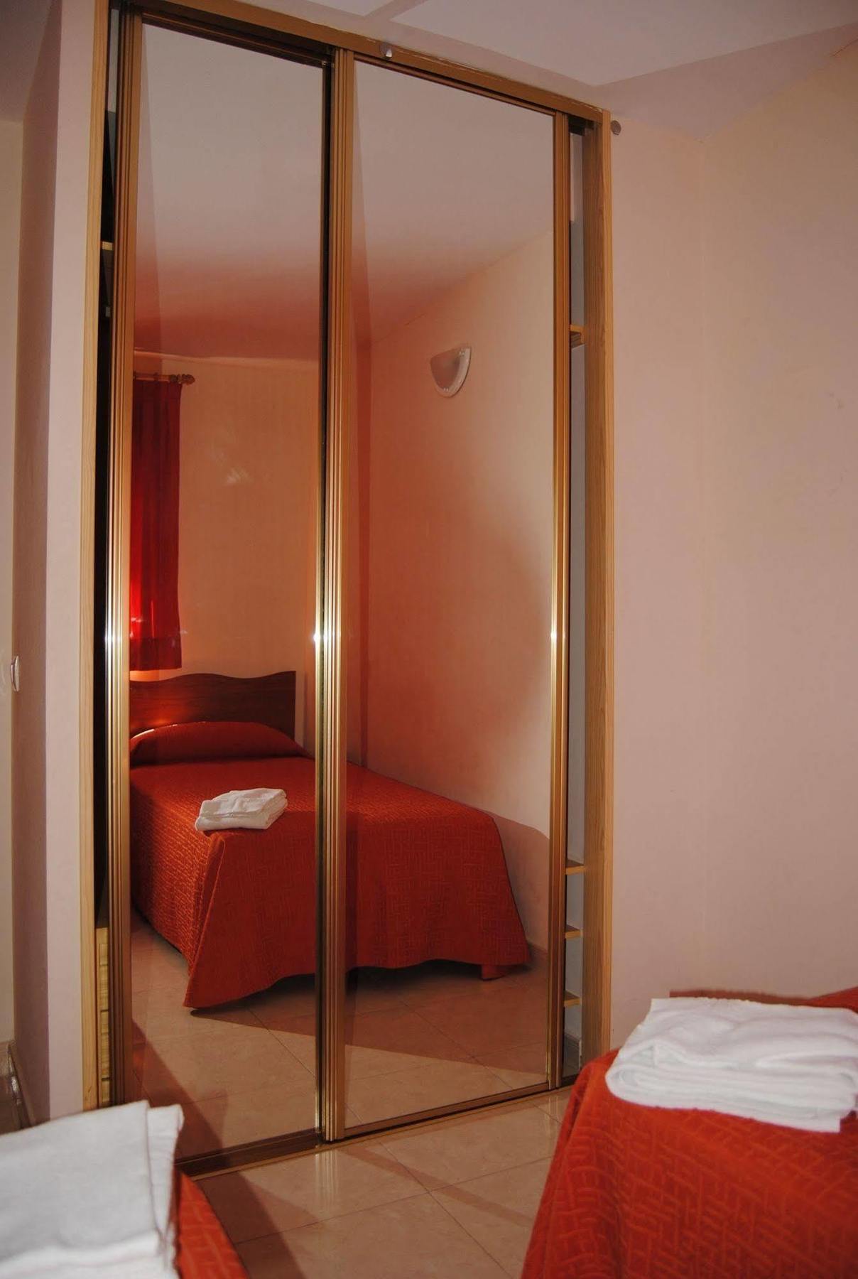 Apartamentos Marblau Peredamar-Julio Y Agosto Solo Familias Гандия Экстерьер фото